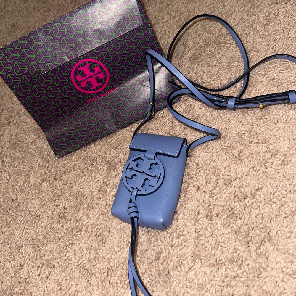 Brand new never wore this bag!